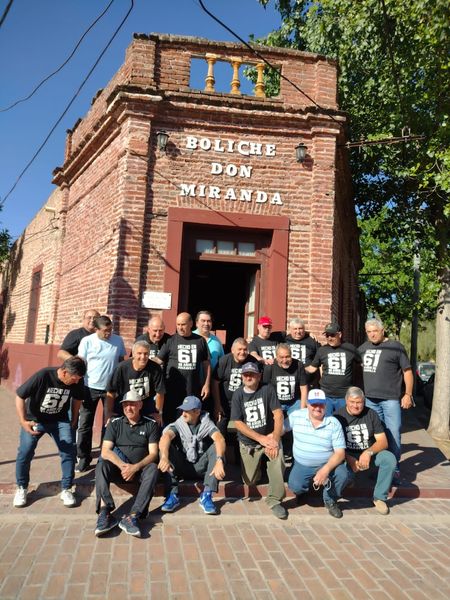 La Clase 61 del  Batallón Logístico 9 de Comodoro Rivadavia visitó Calle Angosta🎼